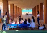 Los escolares del CEIP Asdrúbal inician el curso con música y teatro con el Pacto de Desarrollo Local Participativo