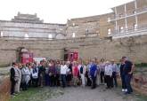 La asociación Adesma visita el Anfiteatro romano y el Palacio Consistorial