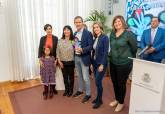 El director del colegio Azorín, premios Amigo Solidario de Asido