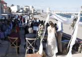 Boda oficiada por la alcaldesa en la Playa de Levante