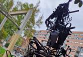 Restaurada la escultura de 'El flautista de Hamelín' en el Parque de los Juncos