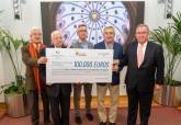 El Ayuntamiento y la Autoridad Portuaria hacen entrega de una subvención de 100.000 euros para rehabilitar la Basílica de la Caridad