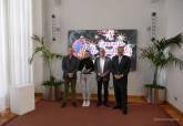 Los galardonados por el Concurso de Escaparates Navideños de 2022 ya han recogido sus premios