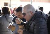 Miles de personas degustan las tradicionales pelotas galileas en da grande de Pozo Estrecho