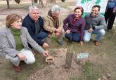 La Concejala de Igualdad colabora con Afammer en la plantacin de encinas para honrar a las mujeres rurales