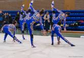 La alcaldesa hace entrega de la bandera de Cartagena a las gimnastas que participan en la Copa de Espaa de Gimnasia Esttica de grupo