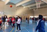 Jornada de 'Encesta con nosotros' con el Odilo CB en los colegios MIralmonte y Narval