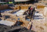 Una calzada y una casa romana se suman a la zona visitable del Barrio del Foro Romano