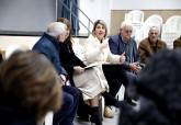 Visita de la alcaldesa a Urbanizacin Mediterrneo y Murcia Acoge
