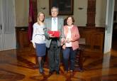 La vicealcaldesa entrega el distintivo de Cartagena a Manuel Ponce, Procesionista del Año 2020