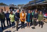 La alcaldesa ha inaugurado la Feria de Comercio que se encuentra en la explanada del Puerto