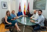 Reunin de la alcaldesa, Noelia Arroyo, con la presidenta de COEC, Ana Correa
