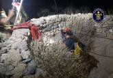 Bomberos rescatan un perro de un poxo en Galifa