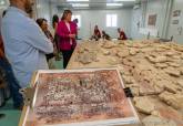 La alcaldesa de Cartagena y la consejera de Cultura han visitado la excavación del pórtico del Teatro Romano de Cartagena