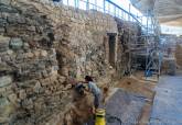 El Ayuntamiento realiza labores de conservación en las termas del barrio del Foro Romano en El Molinete
