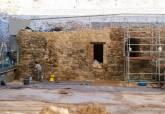El Ayuntamiento realiza labores de conservación en las termas del barrio del Foro Romano en El Molinete