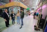 La edil Bel�n Romero en el mercado de Santa Florentina.