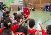 El Jimbee apadrina a los alumnos del colegio San Antonio Abad de Cartagena para vencer al absentismo