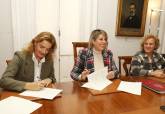 Firma del convenio con el Colegio de Farmac�uticos de la Regi�n