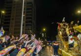 La cabalgata de los Reyes Magos más eficiente llena de ilusión las calles de Cartagena