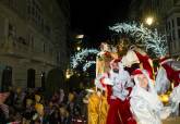 La cabalgata de los Reyes Magos más eficiente llena de ilusión las calles de Cartagena