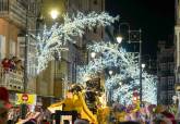 La cabalgata de los Reyes Magos más eficiente llena de ilusión las calles de Cartagena