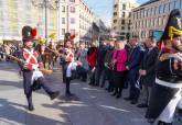 La plaza de Ópera de Madrid acoge una acción de street marketing donde han participado 8 granaderos de la Semana Santa de Cartagena