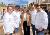 La alcaldesa de Cartagena junto a los cocineros Pedro Morn, Jess Snchez, Pablo Gonzlez y Marcos Morn