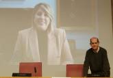 Momento de la intervencin de la alcaldesa de Cartagena en el congreso y Francisco Javier Dez de Revenga