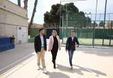 Visita a las pistas de tenis del pabelln central de Wssell de Guimbarda