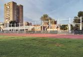 Obras en la pista de altetismo