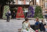 Cartagena planta ms de 18.000 petunias con flores del color de las cofradas de Semana Santa