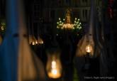 Procesin del Silencio que la Cofrada California saca en Jueves Santo por Cartagena, Semana Santa 2024.