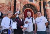 La alcaldesa con los mayores de Senda Senior en la peregrinacin desde Cehegn a Caravaca