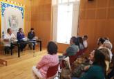 Reunin con las artes escnicas.