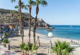 Entrega y colocacin de Banderas Azules en la playa de Cala Cortina, Cartagena. 