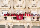 La alcaldesa recibe a la plantilla del Dolorense en el Palacio Consistorial
