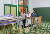 La alcaldesa Noelia Arroyo y el concejal Ignacio Judenes visitan el CEIP Ciudad Jardn para valorar las obras estivales de 2024 en centros escolares del municipio