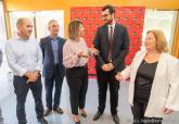 La alcaldesa asiste a la asamblea general de AJE Cartagena