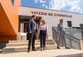 La alcaldesa asiste a la asamblea general de AJE Cartagena