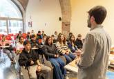 Visita de alumnos del IES San Isidoro de Los Dolores al Archivo Municipal