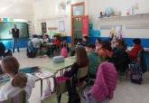 El Programa ADE de la Concejala de Deportes y la Federacin de Domin de la Regin de Murcia contina con el acercamiento del juego del domin a los centros educativos