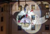 Iluminacin de la Navidad en Cartagena con espectculo areo de Peter Pan