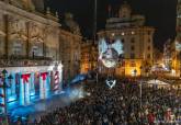Iluminacin de la Navidad en Cartagena con espectculo areo de Peter Pan