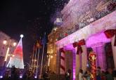 Iluminacin de la Navidad en Cartagena con espectculo areo de Peter Pan