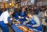 Tradicional Roscn de Reyes gigante del Ayuntamiento y COPE en la plaza del Ayuntamiento