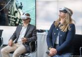 Beatriz Snchez del lamo y Rafael Sabio en la presentacin de nuevas gafas de realidad virtual del museo ARQVA.