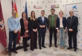 Firma del convenio de la ADLE y MicroBank