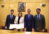 Los Marrajos custodian la obra original de la Virgen de la Soledad de Portela, expuesta ahora junto al Jess Nazareno en la sede de la Cofrada