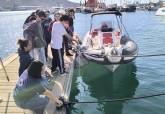 Adolescentes de la Regin disean aparatos para filmar las profundidades del mar en Cartagena